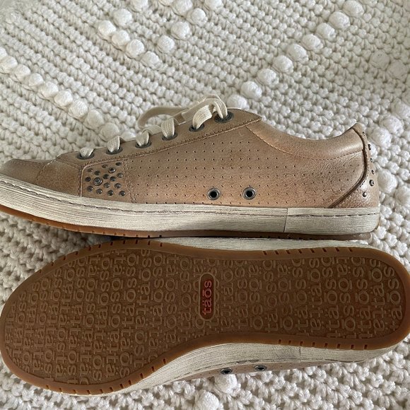 Taos Shoes--never worn - Picture 4 of 4